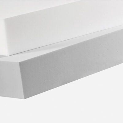 Detalle de las esquinas de las planchas de espuma Basotect en blanco y en gris usadas para el fondo de los cuadros acústicos, para la impresión directa de las imágenes o para su venta directa.